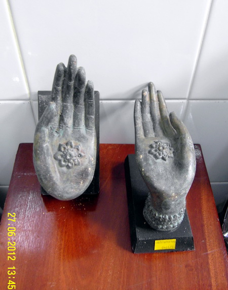 ٻҾ2 ͧԹ : H022 ǹԴҹ ͷͧͧ Hand statue 