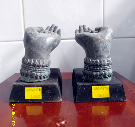 ٻҾ3 ͧԹ : H022 ǹԴҹ ͷͧͧ Hand statue 